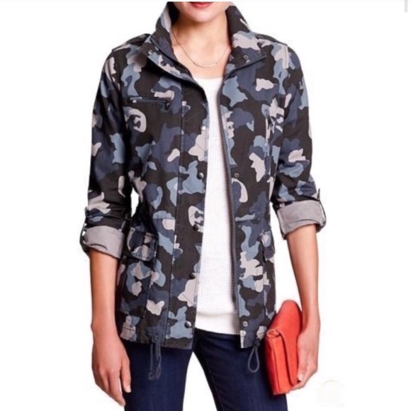 Banana Republic Jackets & Blazers - Banana republic camo jacket
